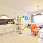 Apartment By Mtphomes *